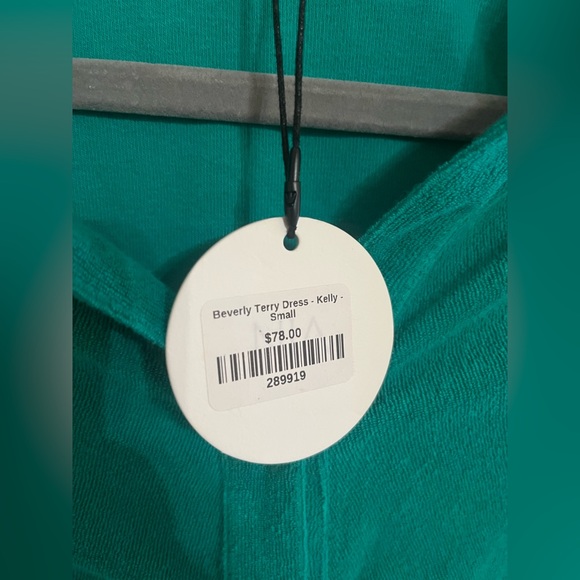 Emerald green button up dress from vintage charm! - Picture 3 of 3